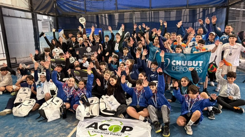 Gran actuaci�n de Olavarr�a en el Nacional de Menores de P�del